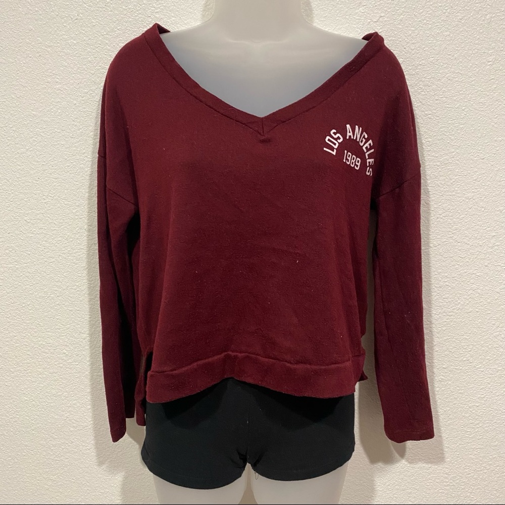 wet seal maroon burgundy red v neck sweater sweatshirt top shirt los angeles